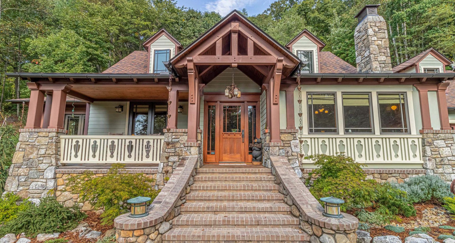 16 EMMAUS RD_EXTERIOR_01.jpg